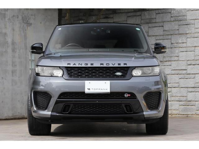 レンジローバースポーツ ＳＶＲ　インコントロールタッチプロ　コントラストブラックルーフ　ＯＰ２２インチＡＷ　カーボンファイバーエンジンカバー　ワンオーナー（7枚目）