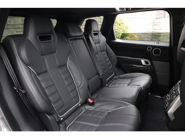 レンジローバースポーツ ＳＶＲ　インコントロールタッチプロ　コントラストブラックルーフ　ＯＰ２２インチＡＷ　カーボンファイバーエンジンカバー　ワンオーナー（12枚目）