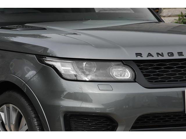 レンジローバースポーツ ＳＶＲ　インコントロールタッチプロ　コントラストブラックルーフ　ＯＰ２２インチＡＷ　カーボンファイバーエンジンカバー　ワンオーナー（31枚目）
