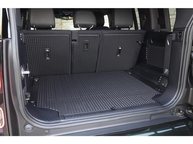 ディフェンダー １１０Ｘ　Ｄ３００　ブラックエクステリアパック　コールドクライメートパック　ファミリーパック　ブリティッシュグリーンラッピング　ワンオーナー　新車保証付き（67枚目）