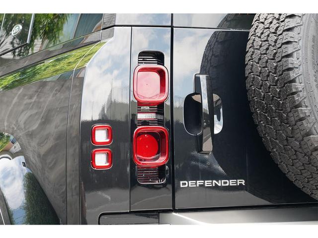 ディフェンダー １１０Ｘ－ダイナミックＳＥ　Ｄ３００　７人乗り　ファミリーパック　エアサス　ベージュ＆グレー内装　サイドステップ　ＭＥＲＩＤＩＡＮサウンド　ワンオーナー　新車保証付き（31枚目）