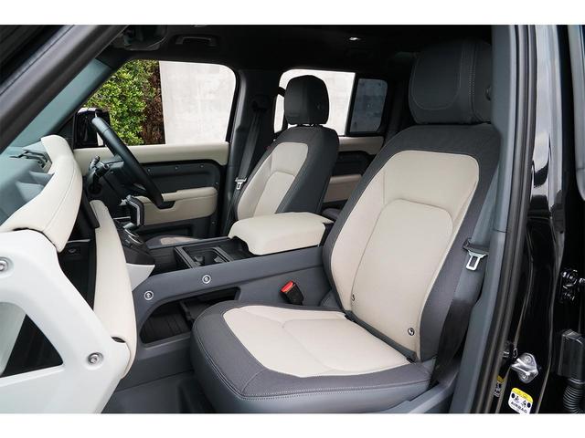 ディフェンダー １１０Ｘ－ダイナミックＳＥ　Ｄ３００　７人乗り　ファミリーパック　エアサス　ベージュ＆グレー内装　サイドステップ　ＭＥＲＩＤＩＡＮサウンド　ワンオーナー　新車保証付き（42枚目）