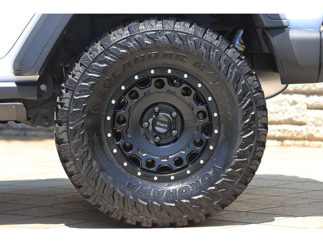 ジープ・ラングラーアンリミテッド ルビコン　マイナーチェンジモデル　ＵＳスチールバンパー　ＫＭＣ１７インチＡＷ　リフトアップ　ルーフラック　サイドオーニング　ワンオーナー　新車保証付き（40枚目）