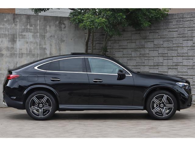 ＧＬＣ ＧＬＣ２２０ｄ　４ＭクペドライバズＰ＋ＡＭＧラインＰ　ＡＭＧラインＰＫＧ　パノラマサンルーフ　ＡＭＧレザーエクスクルーシブＰＫＧ　エアサス　リアアクスルステアリング　新車保証付き（17枚目）