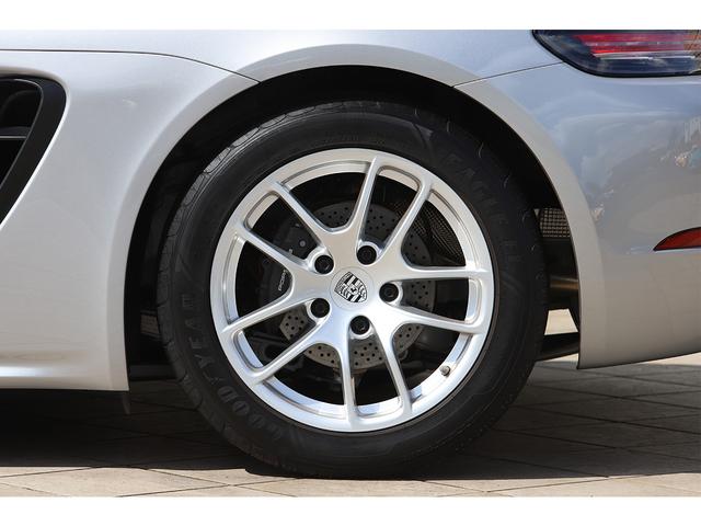 ７１８ケイマン ７１８ケイマン　ＰＤＫ　ＧＴシルバー　ボルドーレッド＆ブラックツートンレザーインテリア　エントリー＆ドライブ　２０２４年モデル　左ハンドル　ワンオーナー　新車保証付き（36枚目）