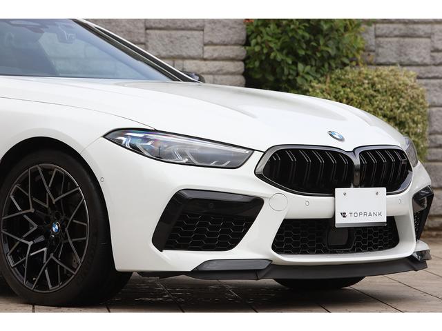 Ｍ８ Ｍ８グランクーペ　コンペティション　黒革　フルレザーメリノ　純正２０インチＡＷ　カーボンファイバールーフ　Ｂｏｗｅｒｓ＆Ｗｉｌｋｉｎｓダイヤモンドサラウンド（26枚目）