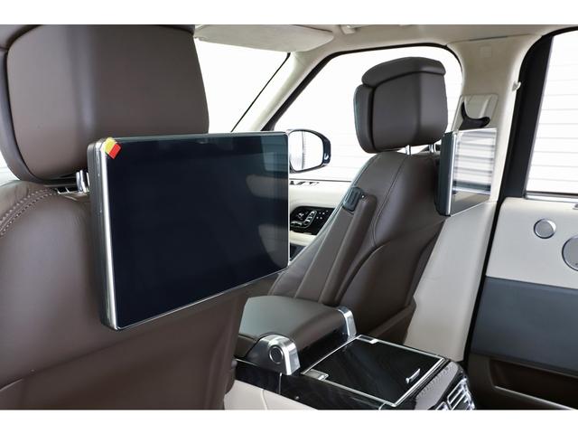 レンジローバー オートバイオグラフィーロングホイールベース525PS ドライバーアシストパック パノラマサンルーフ OP22インチ リアエンターテインメント ブラックパック仕様 コントラストブラックルーフ(10枚目)