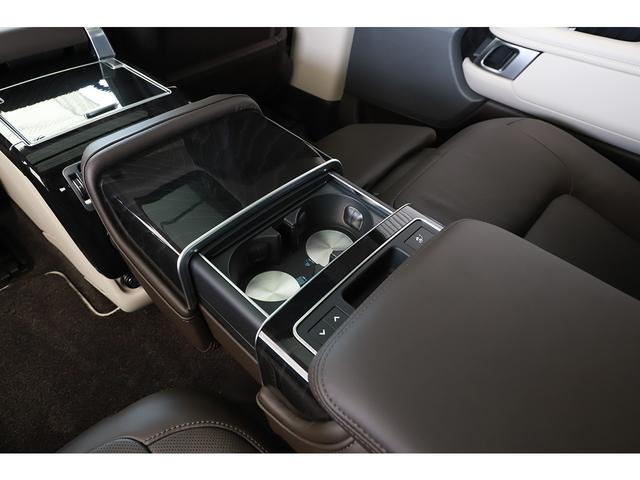 レンジローバー オートバイオグラフィーロングホイールベース525PS ドライバーアシストパック パノラマサンルーフ OP22インチ リアエンターテインメント ブラックパック仕様 コントラストブラックルーフ(36枚目)