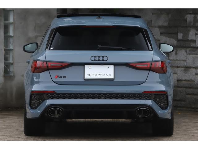 RS3スポーツバック ベースグレード ケモラグレー RSデザインPKG サンルーフ RSスポーツエキゾースト マトリクスLED Bang&Olufsen ワンオーナー(7枚目)