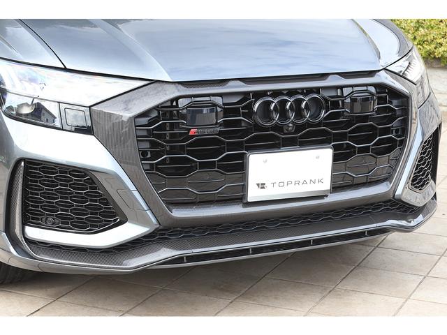 ＲＳ Ｑ８ ベースグレード　レザーシートＰＫＧ　カーボングロスブラックスタイリングＰＫＧ　パノラマサンルーフ　茶革　ＲＳスポーツエキゾースト　ＯＰ２３インチＡＷ　新車保証付き（29枚目）