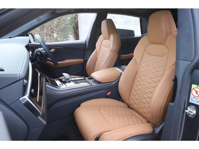 ＲＳ Ｑ８ ベースグレード　レザーシートＰＫＧ　カーボングロスブラックスタイリングＰＫＧ　パノラマサンルーフ　茶革　ＲＳスポーツエキゾースト　ＯＰ２３インチＡＷ　新車保証付き（41枚目）