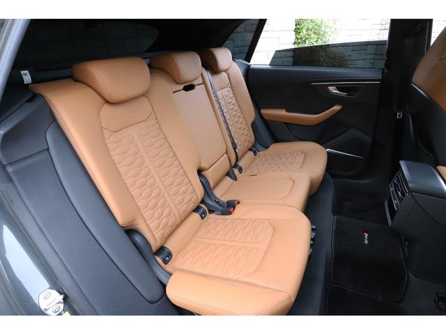 ＲＳ Ｑ８ ベースグレード　レザーシートＰＫＧ　カーボングロスブラックスタイリングＰＫＧ　パノラマサンルーフ　茶革　ＲＳスポーツエキゾースト　ＯＰ２３インチＡＷ　新車保証付き（43枚目）