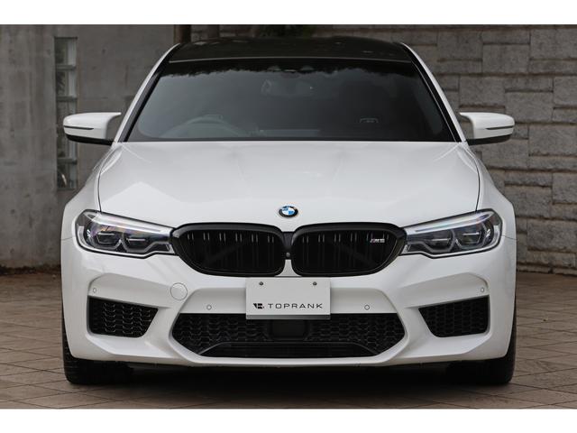 Ｍ５ Ｍ５　コンフォートＰＫＧ　カーボンルーフ　ブラックレザー　シートヒーター＆ベンチレーター　純正２０インチＡＷ　ハーマンカードン（13枚目）