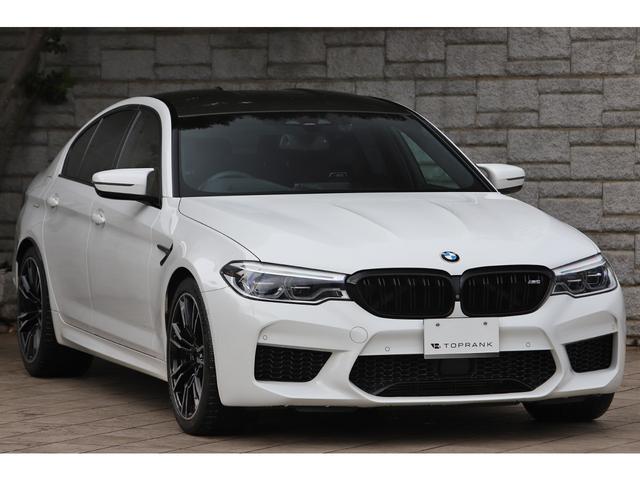 Ｍ５ Ｍ５　コンフォートＰＫＧ　カーボンルーフ　ブラックレザー　シートヒーター＆ベンチレーター　純正２０インチＡＷ　ハーマンカードン（14枚目）