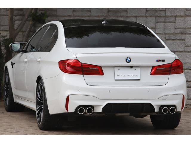 Ｍ５ Ｍ５　コンフォートＰＫＧ　カーボンルーフ　ブラックレザー　シートヒーター＆ベンチレーター　純正２０インチＡＷ　ハーマンカードン（20枚目）