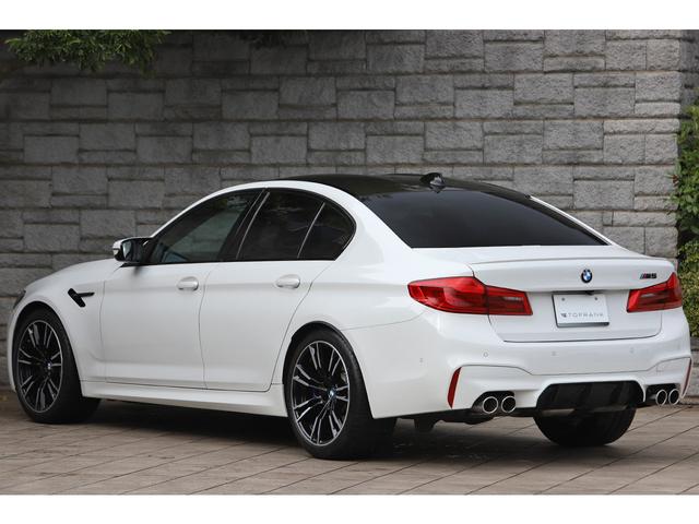 Ｍ５ Ｍ５　コンフォートＰＫＧ　カーボンルーフ　ブラックレザー　シートヒーター＆ベンチレーター　純正２０インチＡＷ　ハーマンカードン（21枚目）