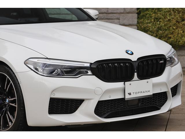 Ｍ５ Ｍ５　コンフォートＰＫＧ　カーボンルーフ　ブラックレザー　シートヒーター＆ベンチレーター　純正２０インチＡＷ　ハーマンカードン（25枚目）