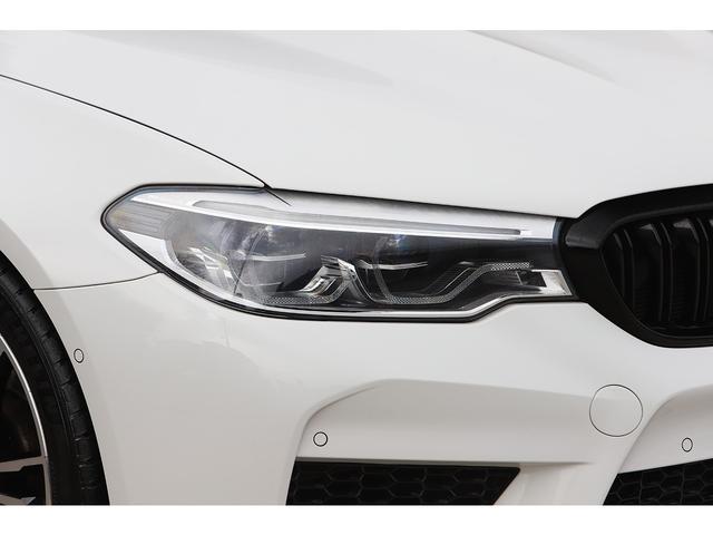 Ｍ５ Ｍ５　コンフォートＰＫＧ　カーボンルーフ　ブラックレザー　シートヒーター＆ベンチレーター　純正２０インチＡＷ　ハーマンカードン（28枚目）