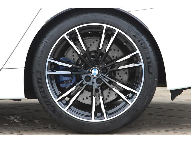 Ｍ５ Ｍ５　コンフォートＰＫＧ　カーボンルーフ　ブラックレザー　シートヒーター＆ベンチレーター　純正２０インチＡＷ　ハーマンカードン（37枚目）