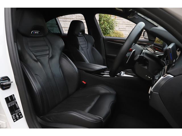 Ｍ５ Ｍ５　コンフォートＰＫＧ　カーボンルーフ　ブラックレザー　シートヒーター＆ベンチレーター　純正２０インチＡＷ　ハーマンカードン（42枚目）