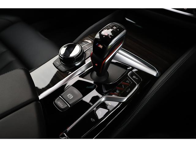 Ｍ５ Ｍ５　コンフォートＰＫＧ　カーボンルーフ　ブラックレザー　シートヒーター＆ベンチレーター　純正２０インチＡＷ　ハーマンカードン（57枚目）