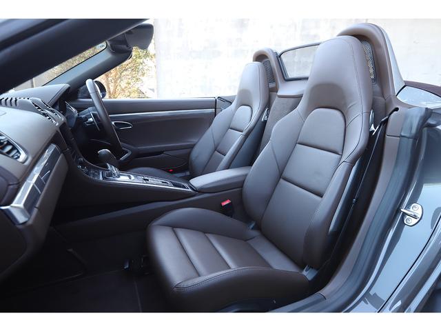 718ボクスター 718ボクスターGTS PDK スポーツクロノPKG 有償色アゲートグレー エスプレッソレザーインテリア ブラウン幌 純正20インチAW スポーツエグゾースト(39枚目)