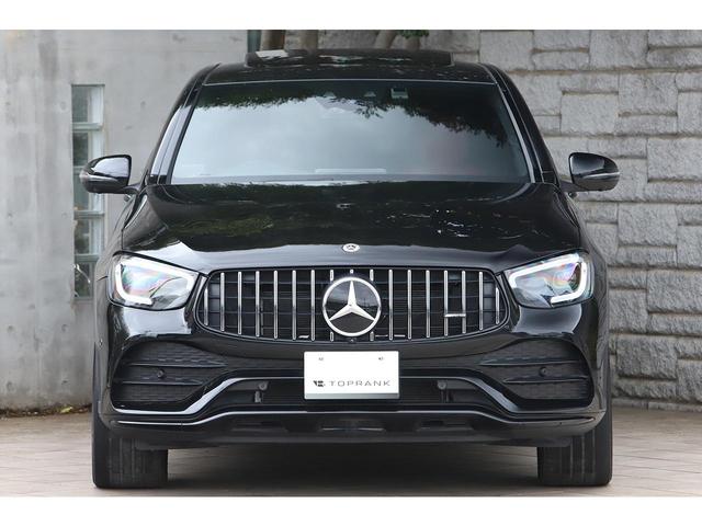 走り・デザイン・快適性すべてにおいてバランスの取れた、モデルでございます。乗り込むたびに胸が高鳴る、ＡＭＧだけの特別な時間をお楽しみください。