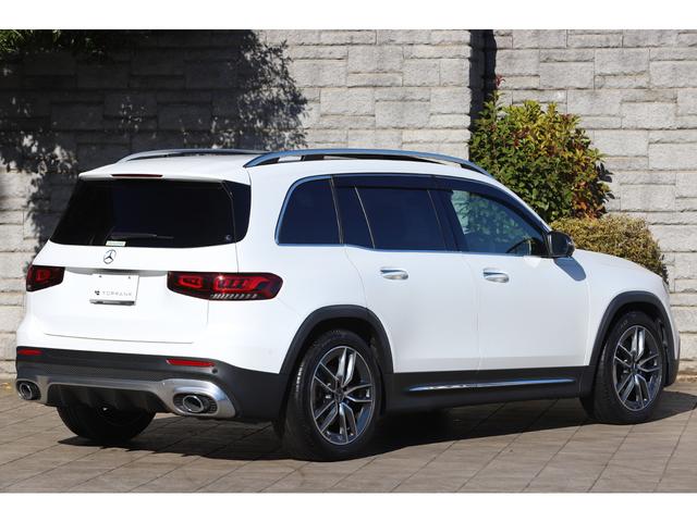 ＧＬＢ ＧＬＢ２００ｄ　４マチック　ＡＭＧライン　サテンパールホワイトラッピング　パノラマサンルーフ　ＡＭＧ１９インチＡＷ　パナメリカーナグリル　アドバンスドＰＫＧ　ナビゲーションＰＫＧ（17枚目）