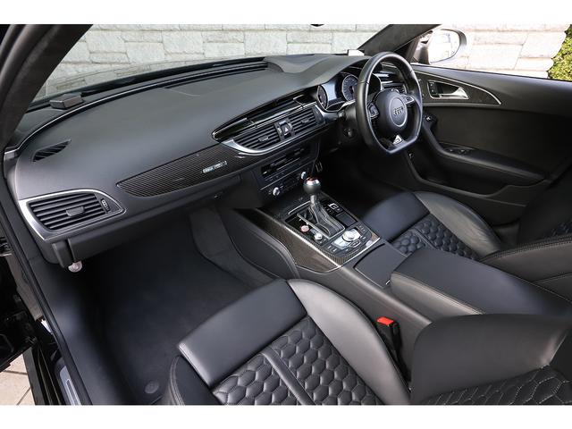 ＲＳ６アバント パフォーマンス ベースグレード　パノラマサンルーフ　純正２１インチＡＷ　ＲＳスポーツエグゾーストシステム　マトリクスＬＥＤ　ＢＯＳＥサラウンド　２０１８年モデル（9枚目）