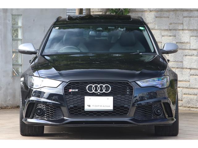 ＲＳ６アバント パフォーマンス ベースグレード　パノラマサンルーフ　純正２１インチＡＷ　ＲＳスポーツエグゾーストシステム　マトリクスＬＥＤ　ＢＯＳＥサラウンド　２０１８年モデル（13枚目）