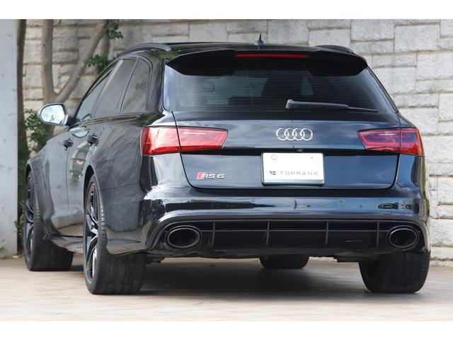 ＲＳ６アバント パフォーマンス ベースグレード　パノラマサンルーフ　純正２１インチＡＷ　ＲＳスポーツエグゾーストシステム　マトリクスＬＥＤ　ＢＯＳＥサラウンド　２０１８年モデル（20枚目）