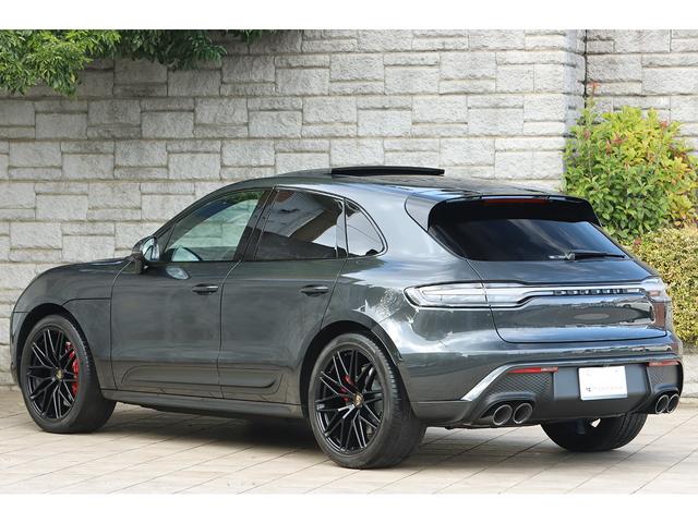 マカン マカンＧＴＳ　スポーツクロノＰＫＧ　パノラマサンルーフ　純正２１インチＡＷ　ＰＤＬＳ　スポーツエグゾースト　ＰＳＣＢ　レーンキープ　ティンテッドＬＥＤテールライト（21枚目）