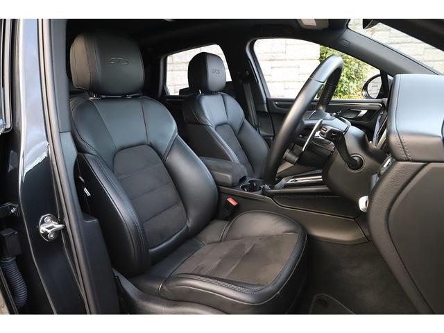 マカン マカンＧＴＳ　スポーツクロノＰＫＧ　パノラマサンルーフ　純正２１インチＡＷ　ＰＤＬＳ　スポーツエグゾースト　ＰＳＣＢ　レーンキープ　ティンテッドＬＥＤテールライト（39枚目）