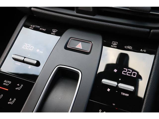 マカン マカンＧＴＳ　スポーツクロノＰＫＧ　パノラマサンルーフ　純正２１インチＡＷ　ＰＤＬＳ　スポーツエグゾースト　ＰＳＣＢ　レーンキープ　ティンテッドＬＥＤテールライト（51枚目）