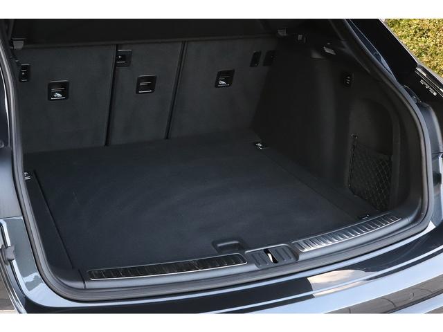 マカン マカンＧＴＳ　スポーツクロノＰＫＧ　パノラマサンルーフ　純正２１インチＡＷ　ＰＤＬＳ　スポーツエグゾースト　ＰＳＣＢ　レーンキープ　ティンテッドＬＥＤテールライト（55枚目）