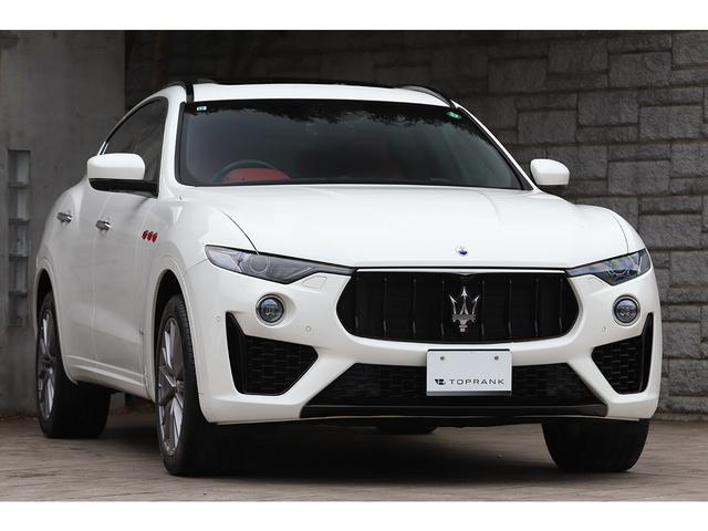 レヴァンテ グランスポーツ　レッドレザー　パノラマサンルーフ　ＯＰ２０インチＡＷ　フルプレミアムレザー　フルアダプティブＬＥＤヘッドライト　アクティブエアサス（14枚目）