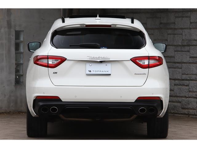 レヴァンテ グランスポーツ　レッドレザー　パノラマサンルーフ　ＯＰ２０インチＡＷ　フルプレミアムレザー　フルアダプティブＬＥＤヘッドライト　アクティブエアサス（19枚目）