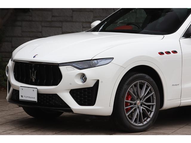 レヴァンテ グランスポーツ　レッドレザー　パノラマサンルーフ　ＯＰ２０インチＡＷ　フルプレミアムレザー　フルアダプティブＬＥＤヘッドライト　アクティブエアサス（26枚目）