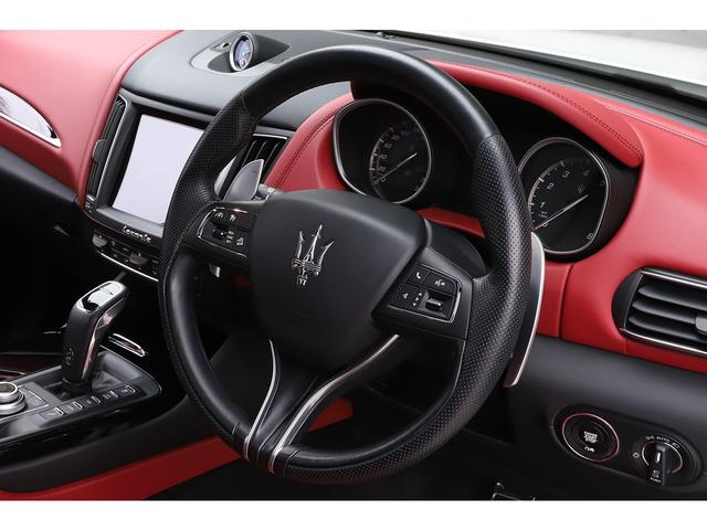 レヴァンテ グランスポーツ　レッドレザー　パノラマサンルーフ　ＯＰ２０インチＡＷ　フルプレミアムレザー　フルアダプティブＬＥＤヘッドライト　アクティブエアサス（33枚目）