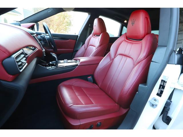 レヴァンテ グランスポーツ　レッドレザー　パノラマサンルーフ　ＯＰ２０インチＡＷ　フルプレミアムレザー　フルアダプティブＬＥＤヘッドライト　アクティブエアサス（37枚目）