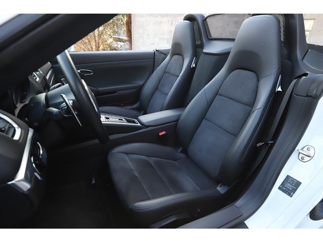 ボクスター ボクスター　ＰＤＫ　左ハンドル　スポーツデザインステアリング　ＰＤＬＳ　ＯＰ１９インチＡＷ　シートヒーター　リアビューカメラ　２０１３年モデル（11枚目）