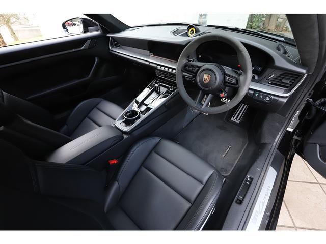 911 911カレラ スポーツクロノPKG スポーツエグゾースト OP20/21インチAW スポーツシートプラス GTスポーツステアリング 法人ワンオーナー 新車保証付き(9枚目)