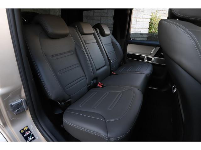 Gクラス G400d AMGライン マヌファクトゥーアプログラム マヌファクトゥーアインテリアPKG プロフェッショナルスタイルルーフラック&スペアタイヤカバー 左ハンドル(46枚目)