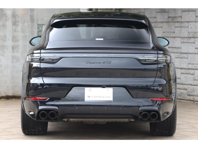 カイエンクーペ カイエンＧＴＳ　クーペ　スポーツクロノＰＫＧ　レザーインテリア　パノラマルーフ　マトリクスＬＥＤ　ソフトクローズドア　ＰＣＭ６．０　ＢＯＳＥサラウンド　５人乗り（8枚目）