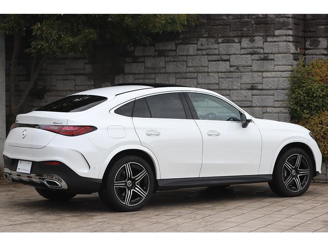 ＧＬＣ ＧＬＣ２２０ｄ　４ＭクペドライバズＰ＋ＡＭＧラインＰ　ＡＭＧラインＰＫＧ　ドライバーズＰＫＧ　ＡＭＧレザーエクスクルーシブＰＫＧ　パノラマサンルーフ　ワンオーナー　新車保証付き（2枚目）