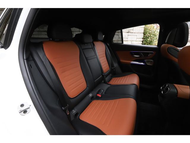 ＧＬＣ ＧＬＣ２２０ｄ　４ＭクペドライバズＰ＋ＡＭＧラインＰ　ＡＭＧラインＰＫＧ　ドライバーズＰＫＧ　ＡＭＧレザーエクスクルーシブＰＫＧ　パノラマサンルーフ　ワンオーナー　新車保証付き（12枚目）