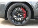 マカンＧＴＳ　スポーツクロノＰＫＧ　パノラマサンルーフ　純正２１インチＡＷ　ＰＤＬＳ　スポーツエグゾースト　ＰＳＣＢ　レーンキープ　ティンテッドＬＥＤテールライト（34枚目）