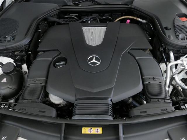 E400 4マチック エクスクルーシブ 1年保証 新車保証(8枚目)