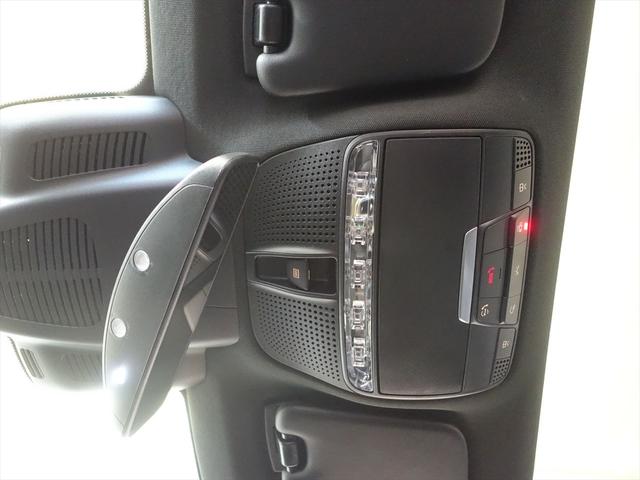 Ｃクラス Ｃ４３　４ＭＡＴＩＣ　Ｂｌｕｅｔｏｏｔｈ接続　ＥＴＣ　ＬＥＤヘッドライト　ＴＶ　アイドリングストップ　クルーズコントロール　コネクテッド機能　サンルーフ・ガラスルーフ　シートヒーター　トランクスルー　ナビ　バックモニター（20枚目）