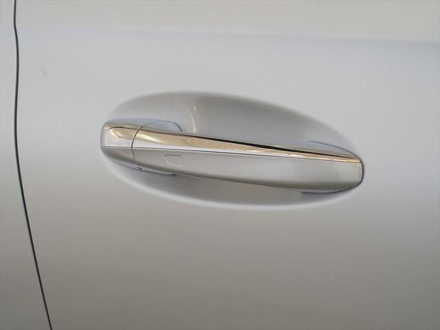 Ｂクラス Ｂ１８０　レザーエクスクルーシブパッケージ　Ｂｌｕｅｔｏｏｔｈ接続　ＥＴＣ　ＬＥＤヘッドライト　アイドリングストップ　クルーズコントロール　コネクテッド機能　サンルーフ・ガラスルーフ　シートヒーター（27枚目）